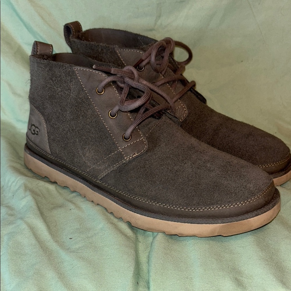 Used Men’s Ugg Neumel Unlined Chukka Boot Size 11 Gray